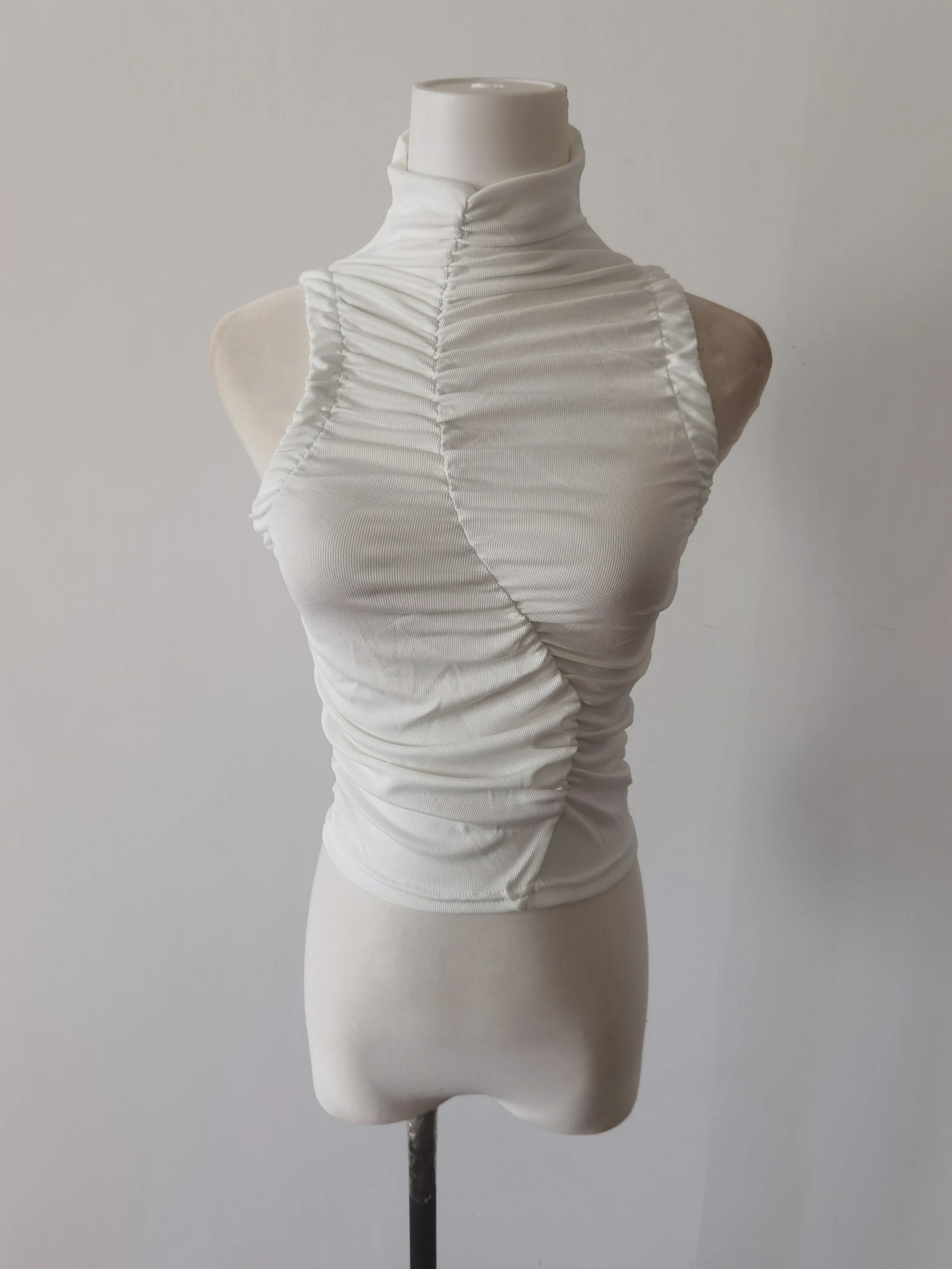 Hot Girl Sexy Sleeveless Tank Top Women's O-neck Slim Fit Short Top